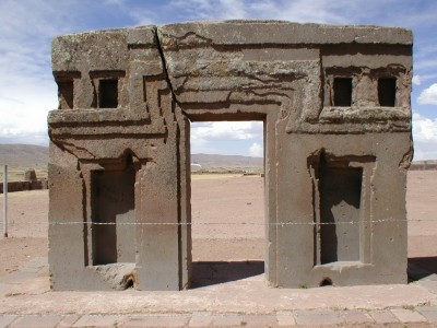 tiwanaku porte -05.jpg