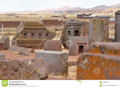 Tiwanaku ruines-de-pumapunku-109293374.jpg