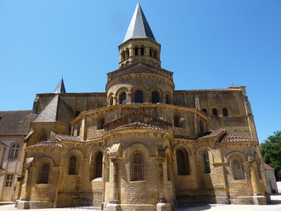 Basilique_chevet.JPG