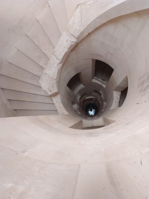 Escalier Maulnes.jpg