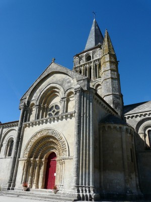 Aulnay saintonge 4961178905_d58cbf1971_b.jpg