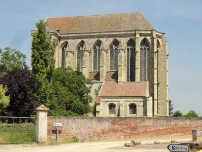 Saint-Martin-aux-Bois_(60),_église_Saint-Martin,_élévation_sud_1.jpg