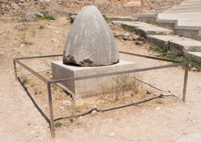 Omphalos Delphes.jpg